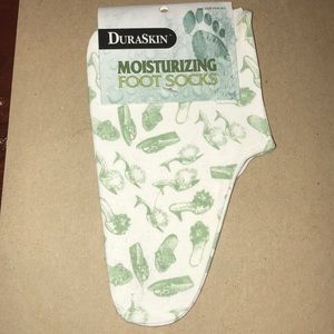 Moisturizing foot socks